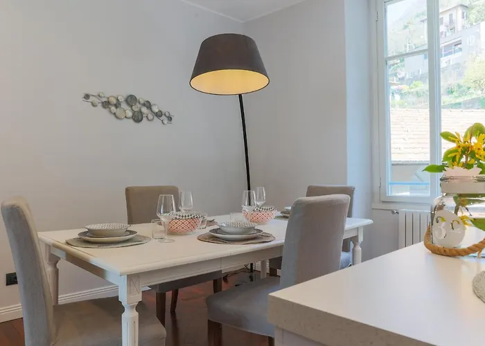 Vista - By Myhomeincomo * Блевио